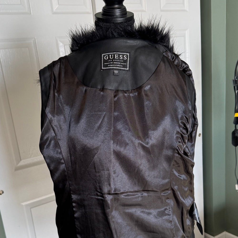 Guess Black Fur-Trimmed Women's Vest. - Picture 9 of 10
